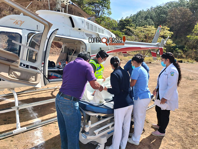 Helicóptero traslada a joven mujer con embarazo de alto riesgo