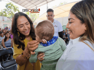 Entrega DIF Oaxaca 300 auxiliares auditivos a más de 150 personas